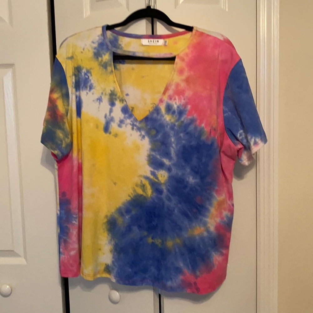 Vibrant tie dye tee 2x